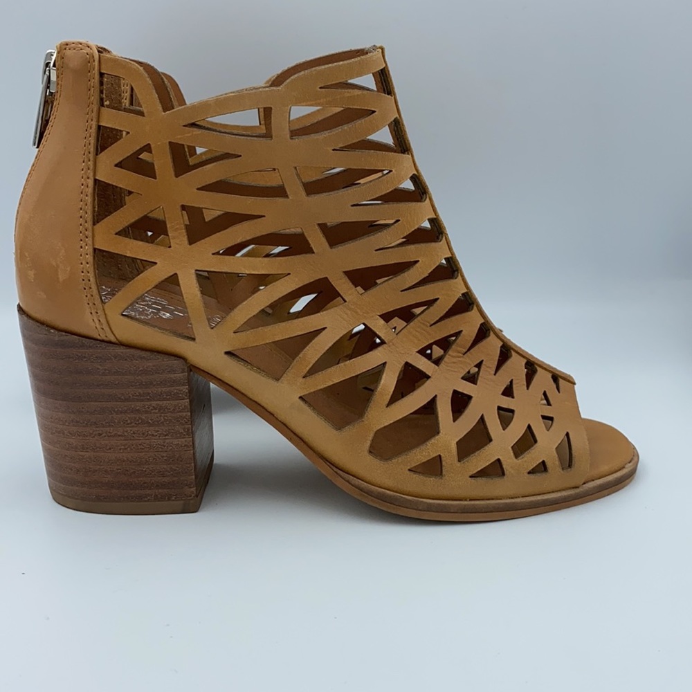 Vince Camuto | Kevston Sandals